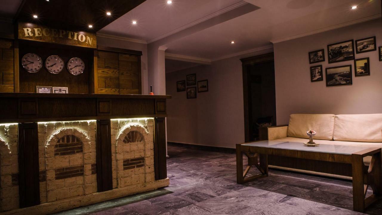 Prince Cyril Hotel Νεσέμπαρ Εξωτερικό φωτογραφία