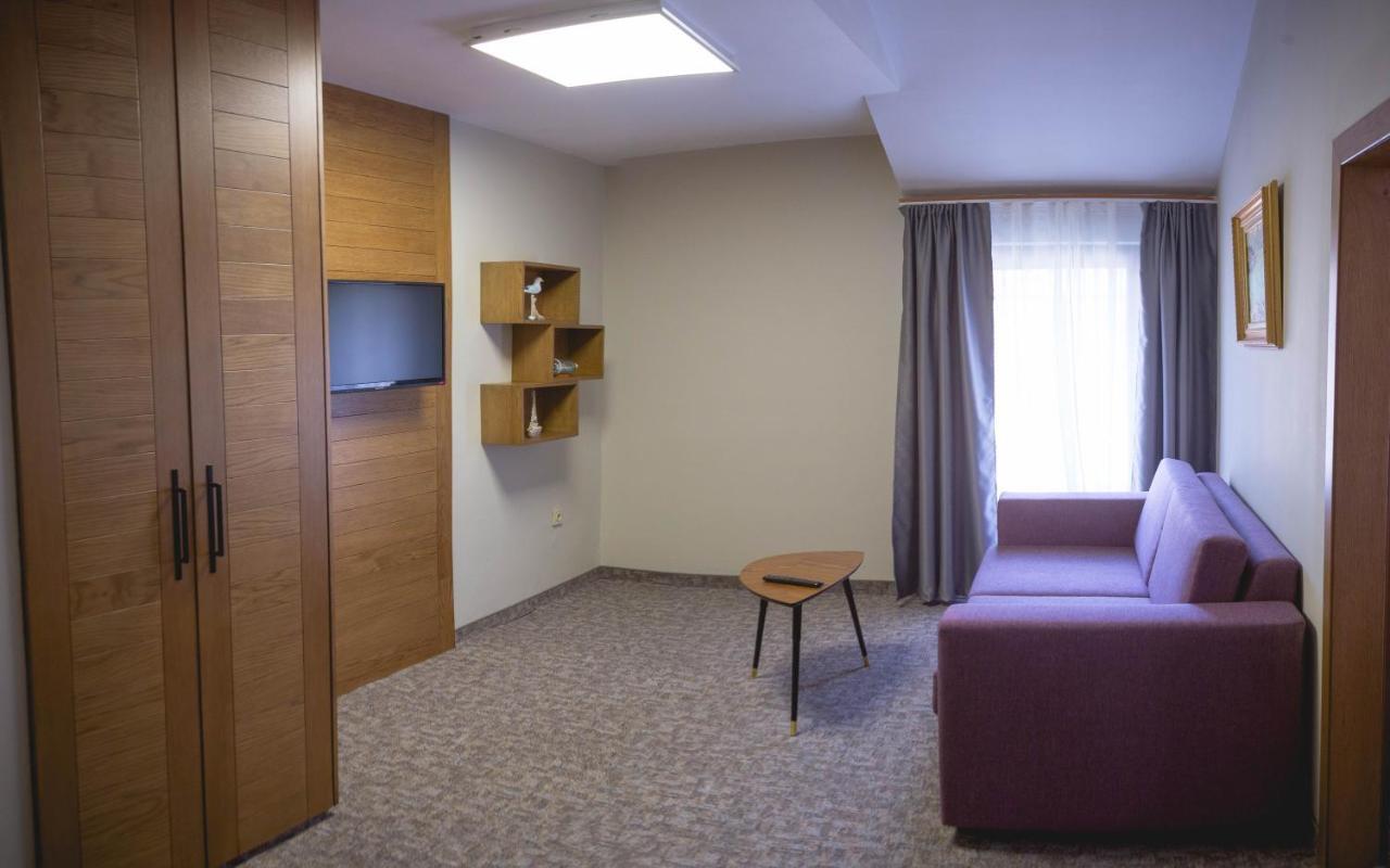 Prince Cyril Hotel Νεσέμπαρ Εξωτερικό φωτογραφία